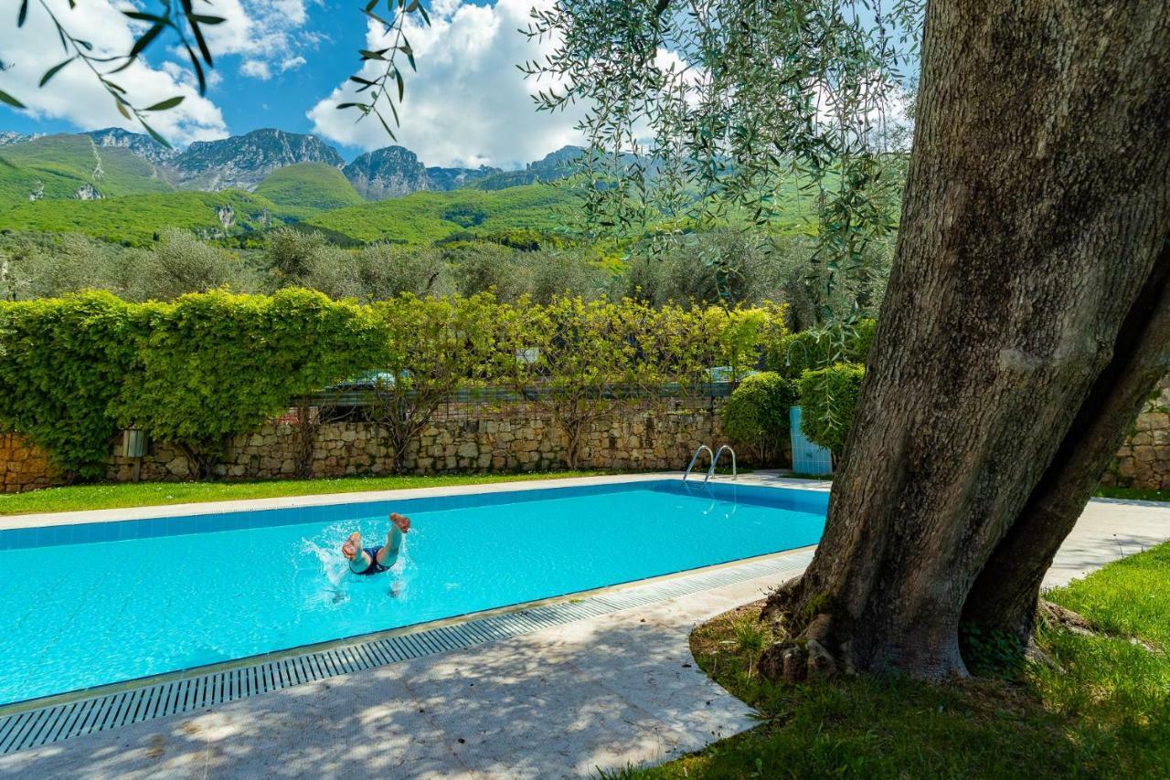 Garden Beth's House Appartement Brenzone sul Garda Buitenkant foto